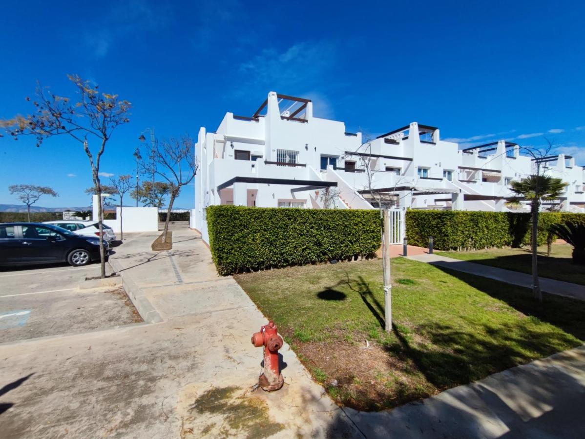 Lovely 3 Bedroom Apartment On Golf Resort Alhama de Murcia Buitenkant foto